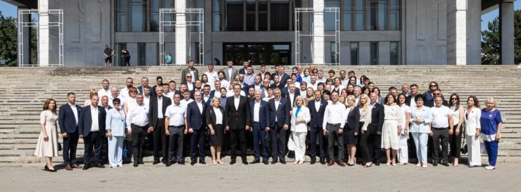 Partidul „Mișcarea Respect Moldova” a depus la CEC actele pentru înregistrarea în cursa pentru alegerile din 28 septembrie