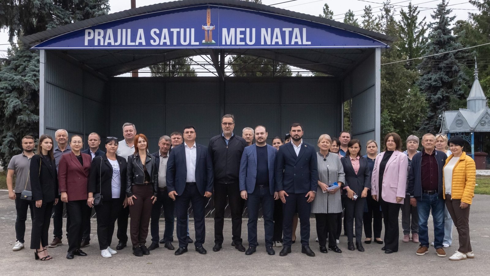 Liderii „Respect Moldova”, în discuții cu locuitorii din Prajila, Florești