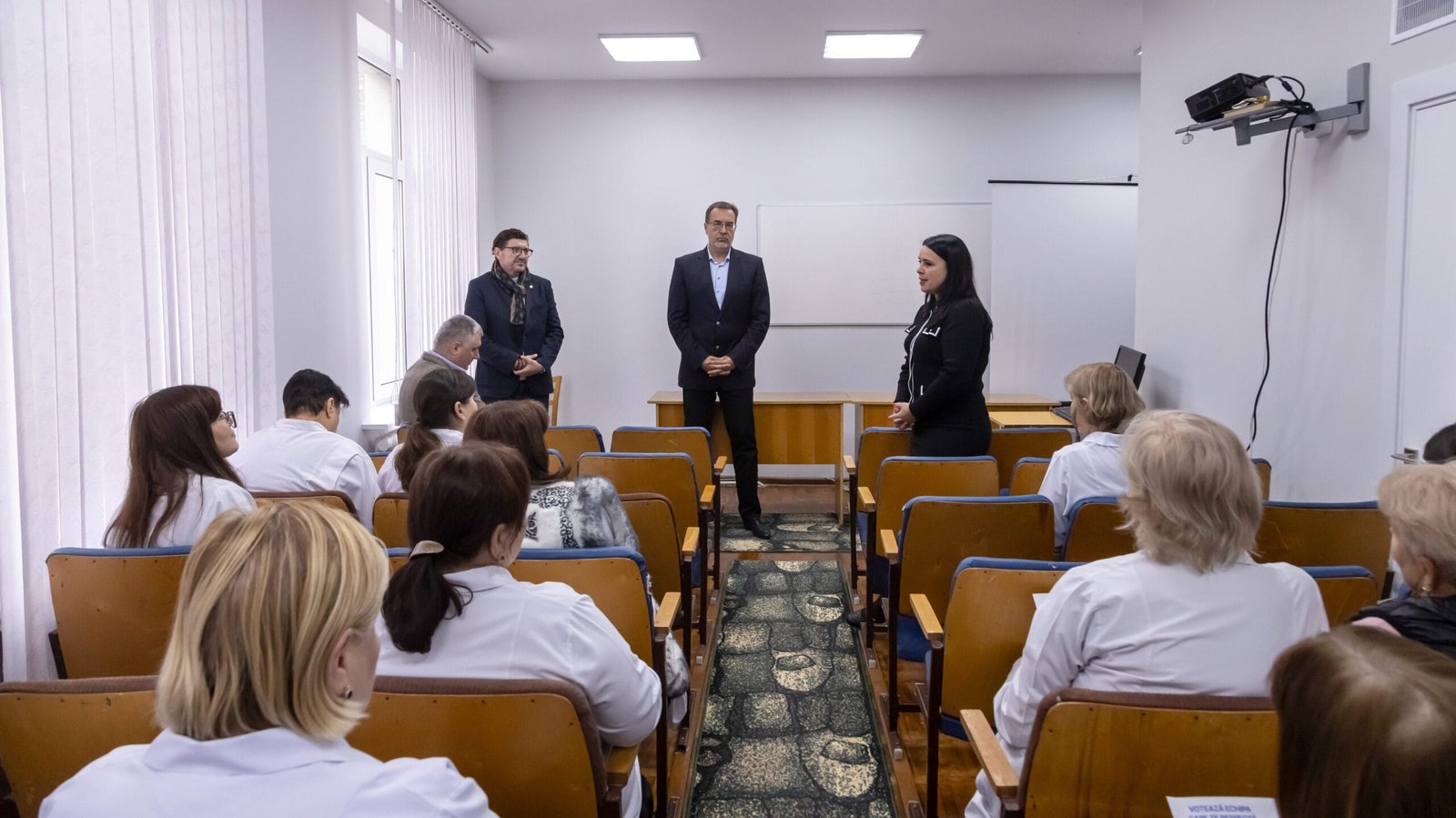 Marian Lupu: Respect pentru oamenii cu halate albe de la Centrul de Sănătate din Durlești